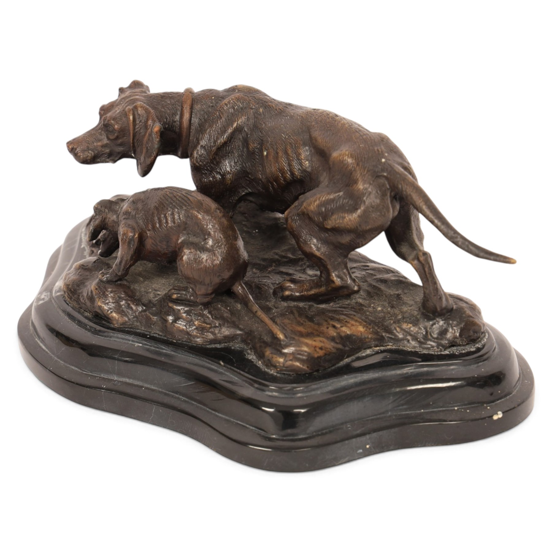 After Pierre Jules Mene, bronze sculpture of a hunting dog upon a marble base, H9cm 