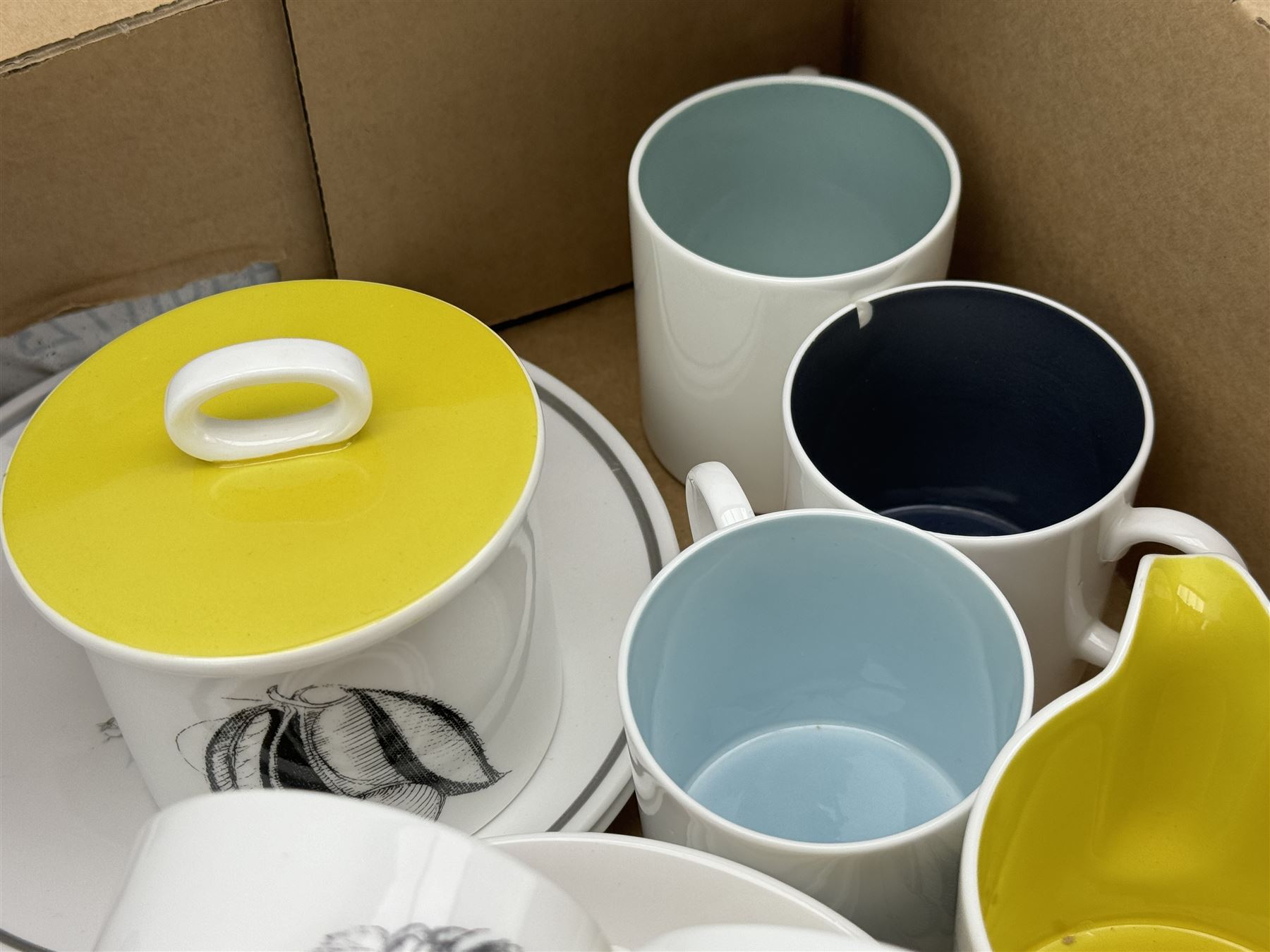 Susie Cooper black fruit part coffee set | Ceramics | 114419