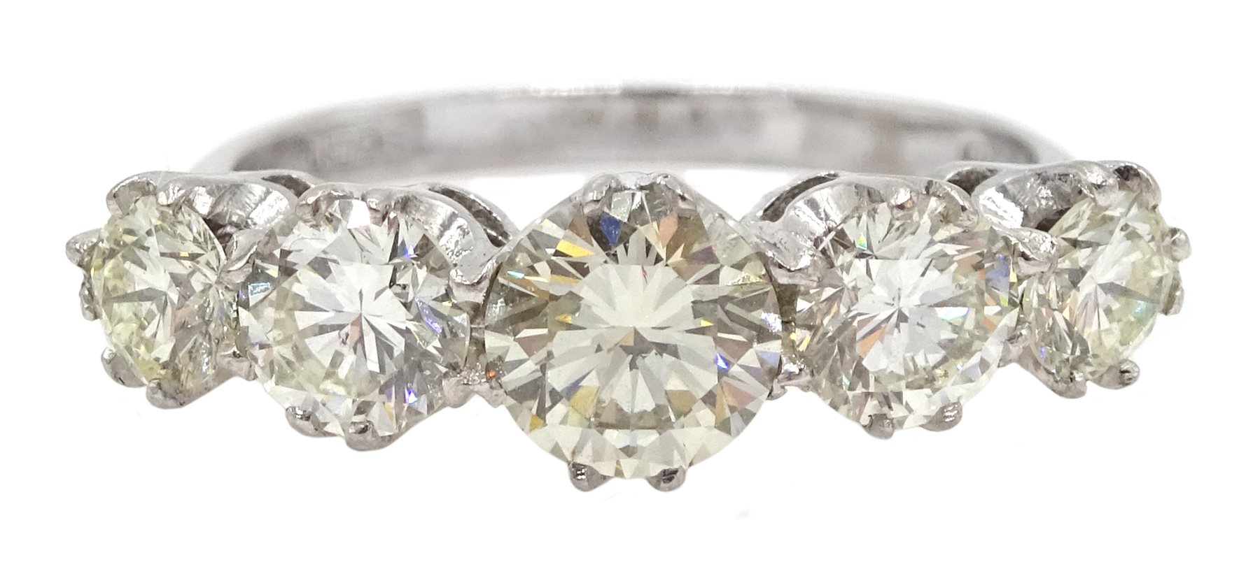18ct white gold five stone graduating, round brilliant cut diamond ring, hallmarked, total diamond weight approx 1.90 carat
