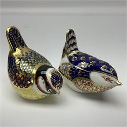Two Royal Crown Derby paperweights, comprising Wren, with gold stopper and Blue tit, with gold stopper, together with Royal Crown Derby plate, Old imari pattern 1128, plate D16cm 