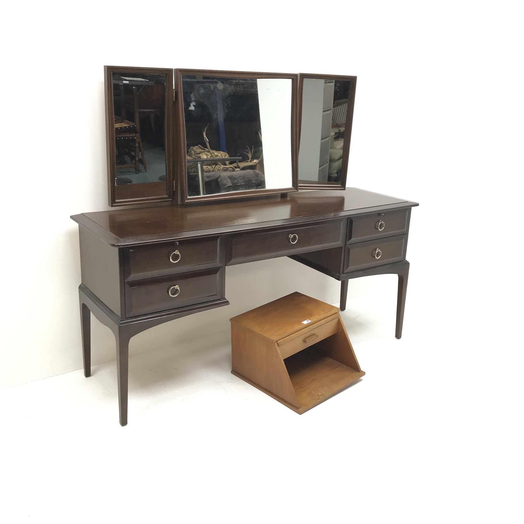 Stag Minstrel mahogany dressing table, raised mirror back (W153cm, H128cm, D47cm) and retro teak telephone table (2)