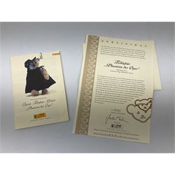 Steiff - limited edition musical teddy bear 'Phantom of the Opera', No.1212/2000 EAN 037184; H30cm; boxed with certificate and instruction book