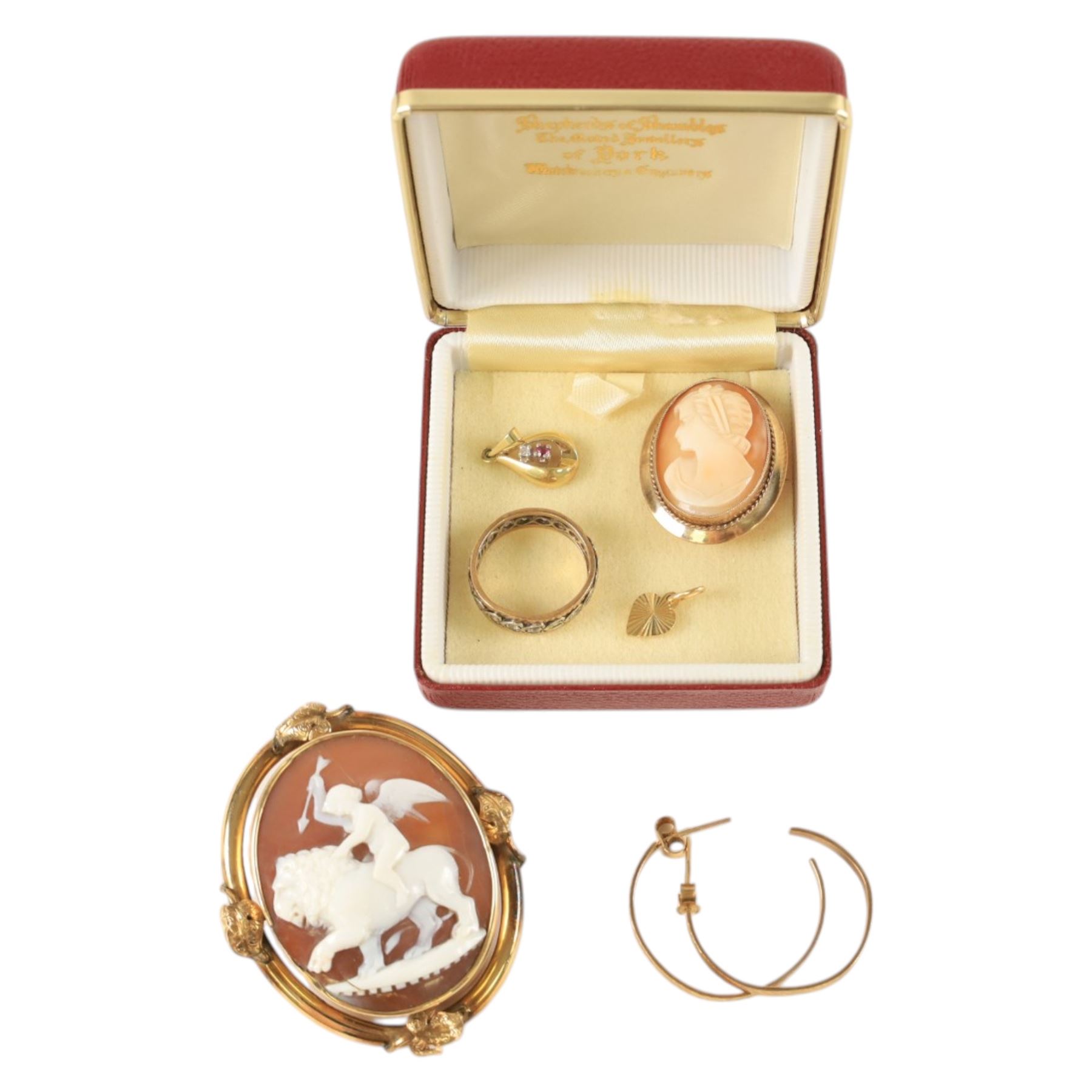 18ct gold heart charm and a collection of 9ct gold jewellery, including two cameo brooches, stone set ring, stone set pendant and pair of hoop earrings. 