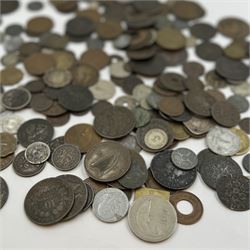 World coins, including United States of America 1828 one cent and 1859 one cent, Nova Scotia 1864 one cent, Newfoundland 1885 one cent, South Africa 1898 one penny etc