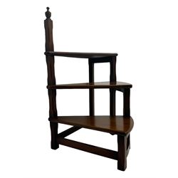 Georgian design set of mahogany library steps, three spiral treads with square chamfered supports surmounted by urn finial