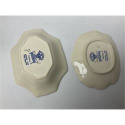 Masons Ironstone Cathay pattern ceramics, including vases, jugs, trinket boxes and trinket dishes, many in original boxes