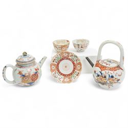 Two 18th century Chinese Imari teapots, together with two Imari pattern tea bowls, approxi...