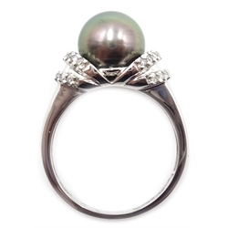  White gold grey pearl and diamond ring, hallmarked 9ct  