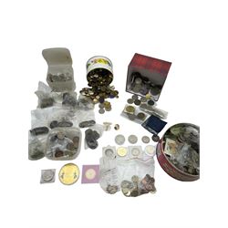 Great British and World coins, including commemoratives, pre-decimal coinage, pre-Euro coinage etc, various badges and buttons etc