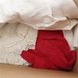 Quantity of damask table linen etc