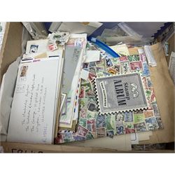 Great British and World stamps, including Australia, Cayman Islands, Canada, Cook Islands, New Zealand, India, Nigeria etc, housed in albums, folders and loose, in one box
