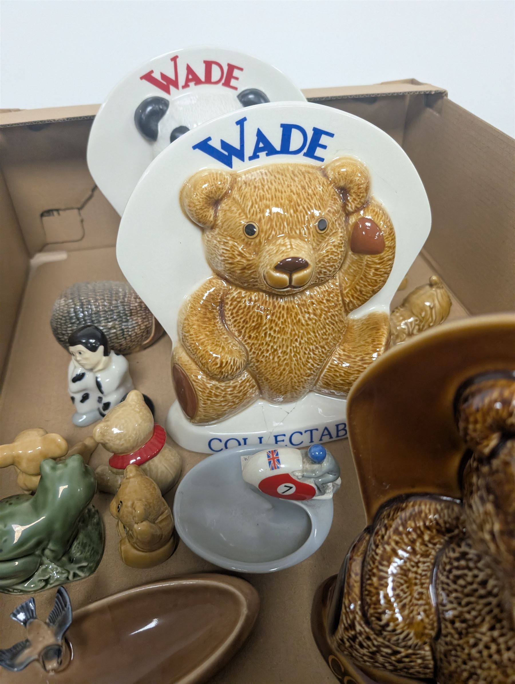Wade ceramics, including Collectables Bears, animal figures, trinket boxes, vases etc