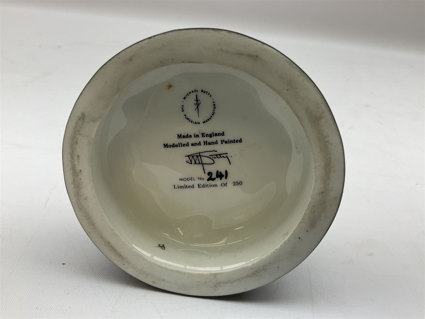 Michael J Sutty limited edition figure, Pipe Player, The Royal Irish Rangers 1980's, 241/250, H22cm