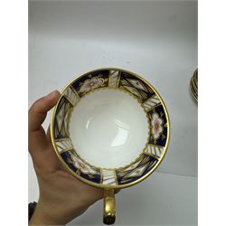 Royal Crown Derby Imari pattern 2451, four teacups, six saucers, six dessert plates etc 