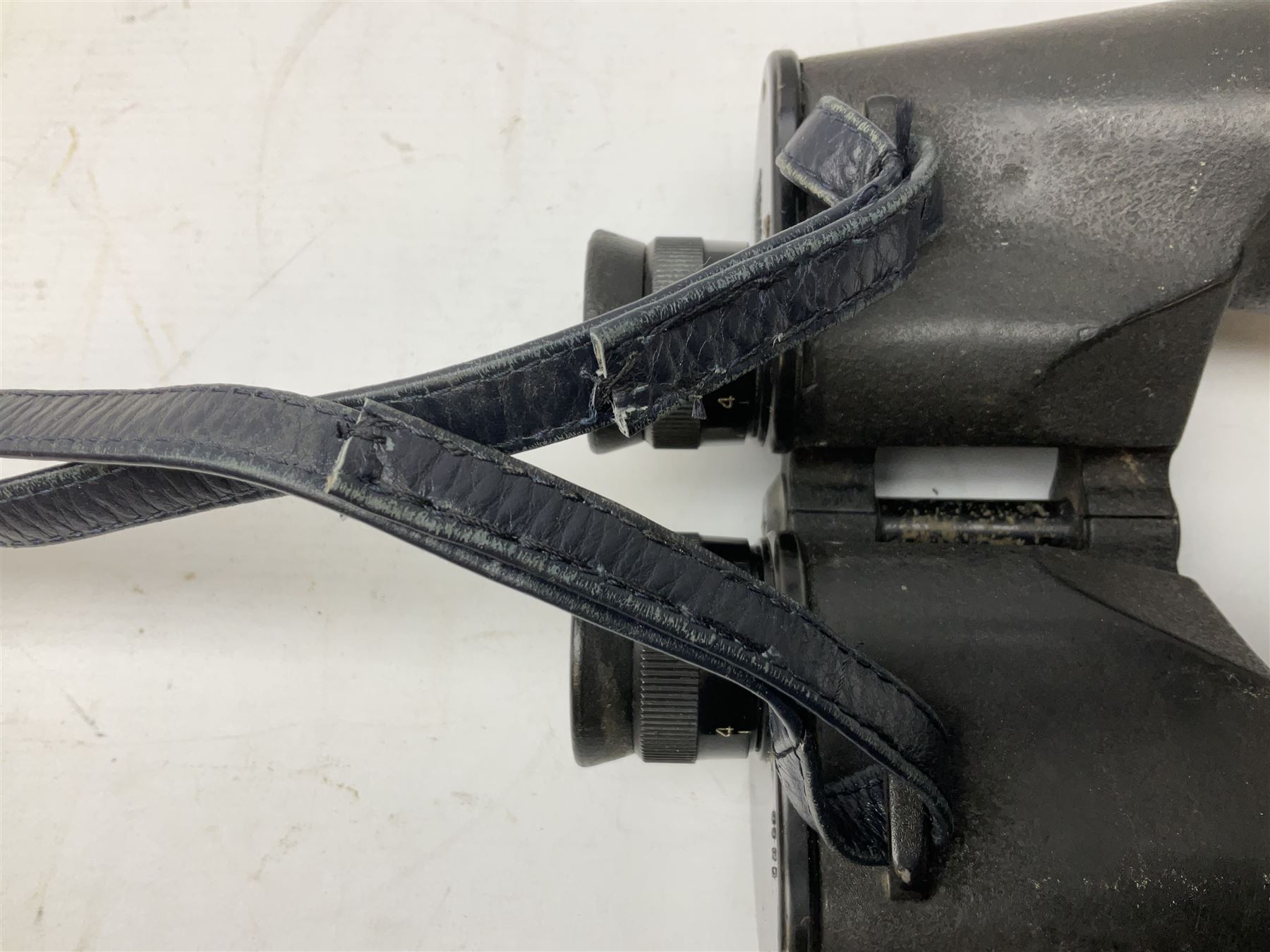 Pair of WW2 Bausch & Lomb U.S. Navy 7 x 50 binoculars, Mk.1 Model 2, impressed BU Ships No.80975 1941, serial no.OY6585, with neck strap