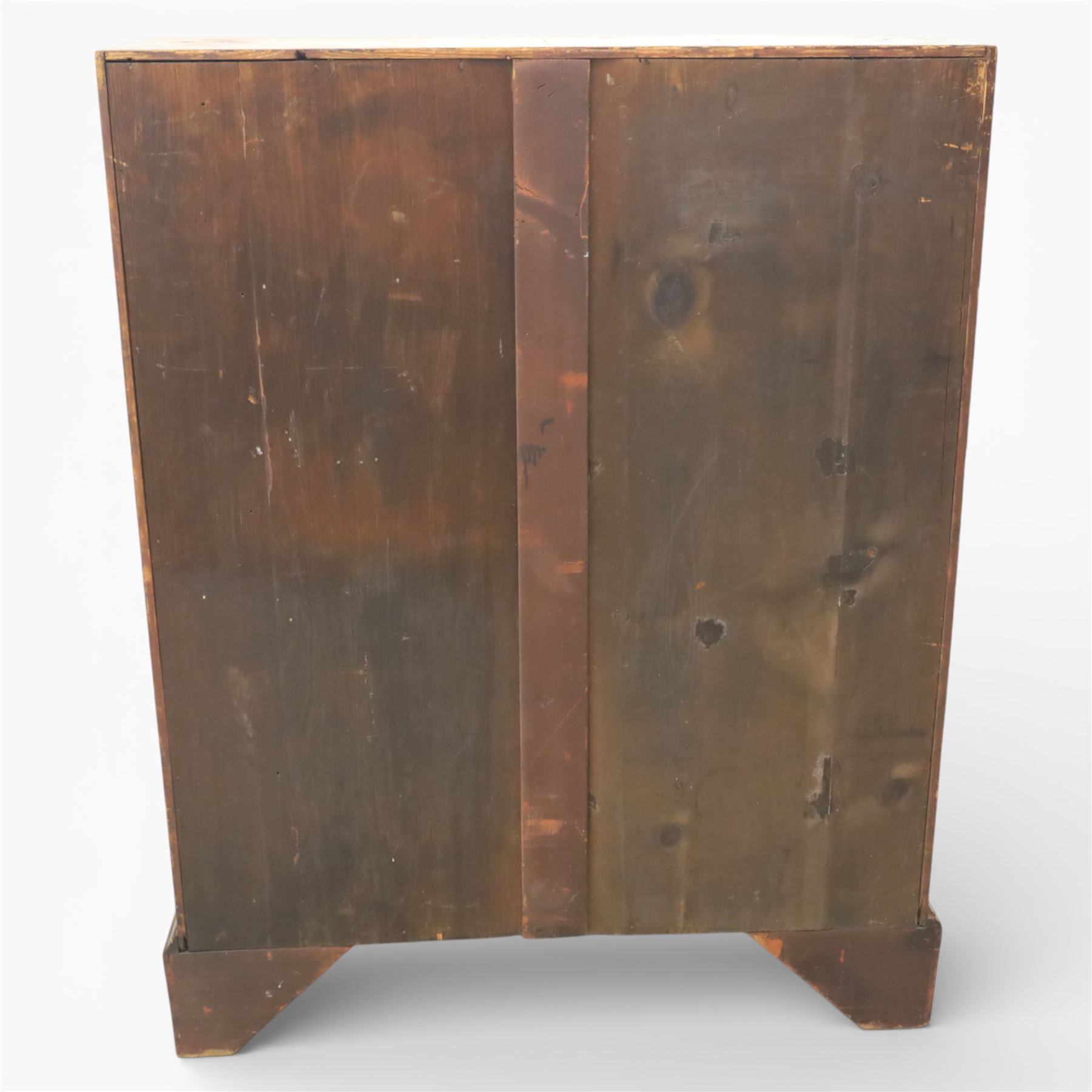 19th century walnut bureau of small proportions, the sloping fall enclosing a fitted interior with shaped pigeonholes and small drawers, above four long graduated drawers with feather banded walnut veneers, fitted with brass swan neck handles and escutcheons, raised on shaped bracket feet