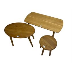 Rectangular oak occasional table (79cm x 40cm, H41cm), and two smaller oak occasional tables, all on turned splayed supports