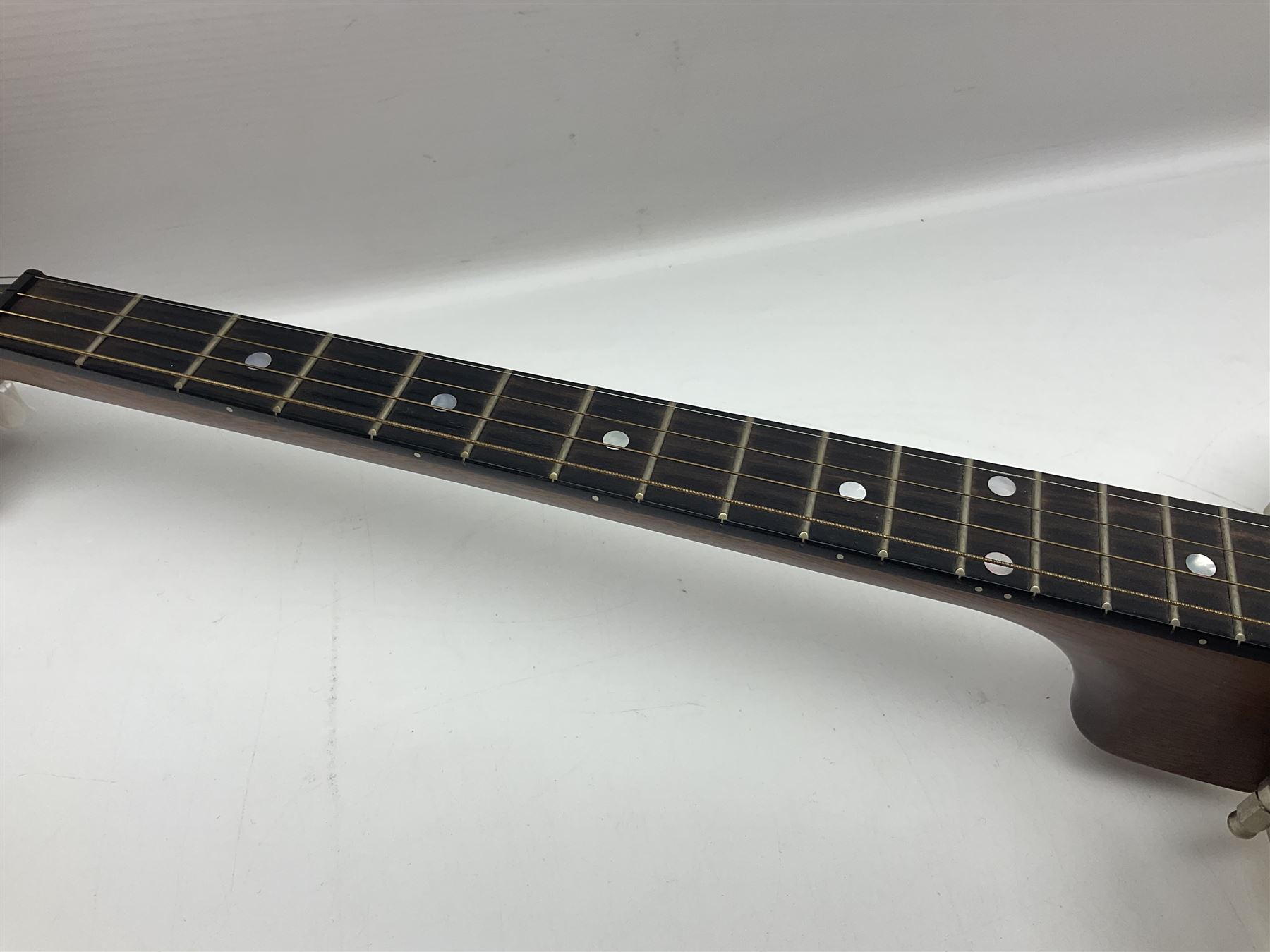 Deering seventeen-fret tenor banjo with cast metal body, serial no.H275, L79cm overall; in fitted hard carrying case