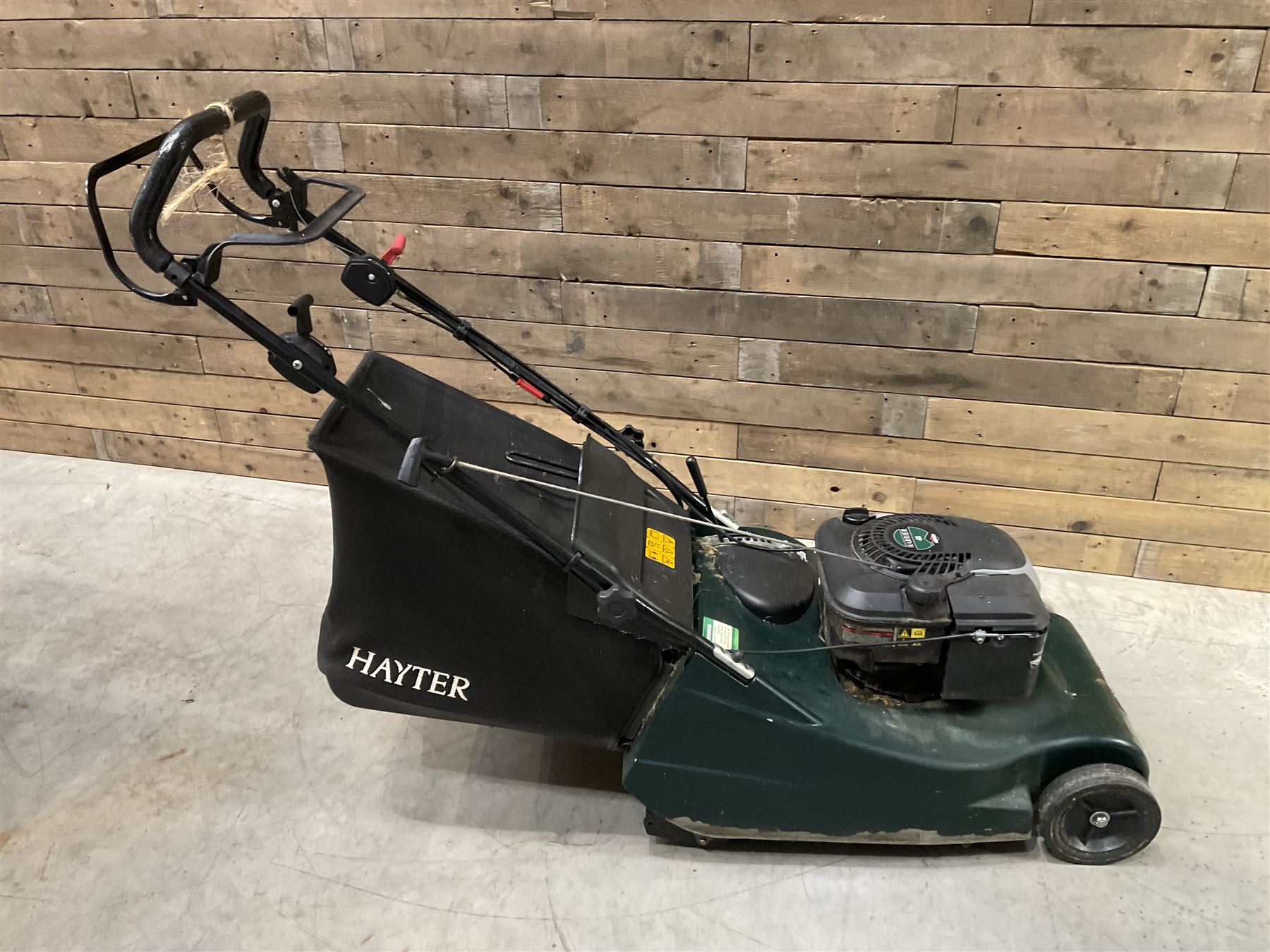 Hayter Harrier 48 lawnmower 