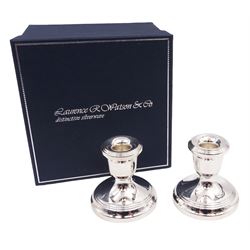 Pair of modern silver miniature candlesticks, hallmarked L R Watson, Birmingham 2006, boxed, H4.5cm