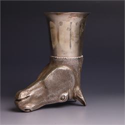 Late 20th century commemorative silver stirrup cup, surmounted by a naturalistically modelled horses head, with 'The Queens Silver Jubilee 1977' engraved to body, hallmarked London 1977, maker's mark RTH, H13cm