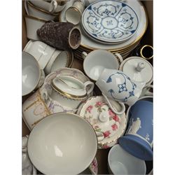 Noritake Windsor pattern dinner wares, Wedgwood Jasperware vase, Royal Doulton Harlow pattern soup bowls and tureens and other ceramics, in six boxes 