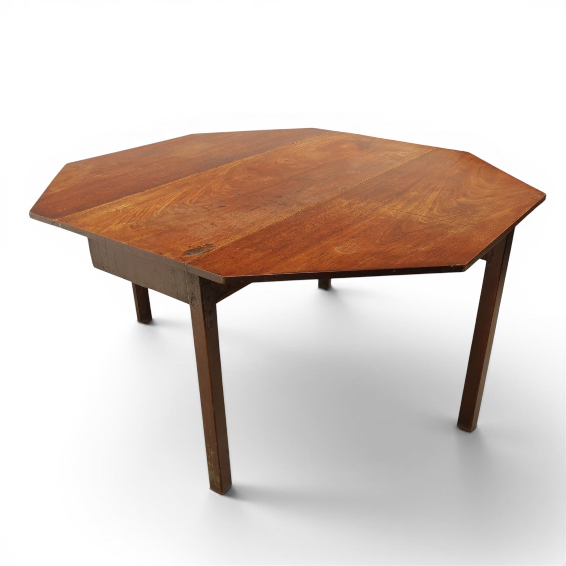 Mahogany octagonal drop lead dining table, on square supports, extends to 149cm