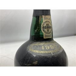 Amandio 1955, tawny port, unknown content and proof