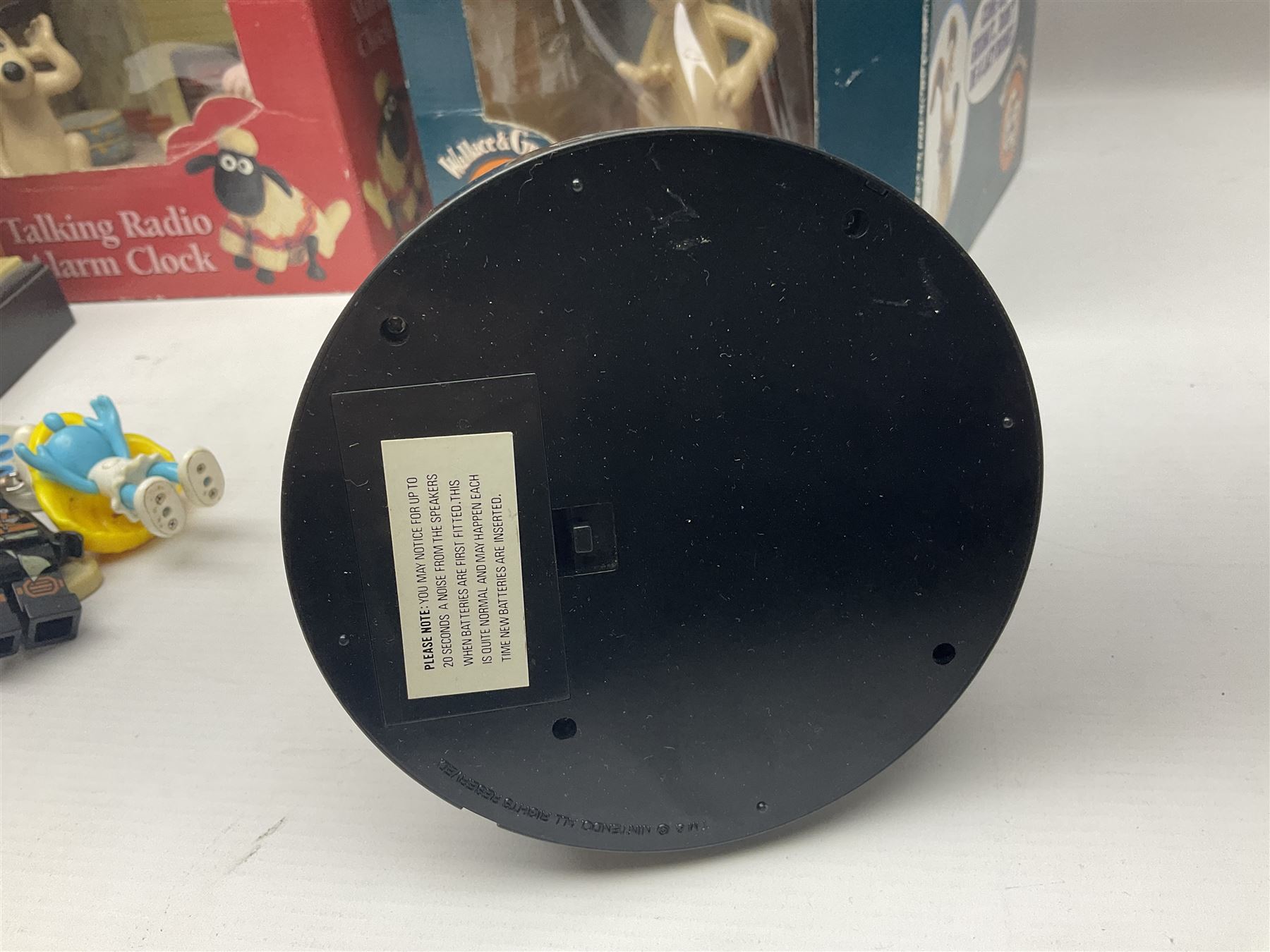 Nintendo Super Mario Bros 1992 Zeon alarm clock, Wallace and Gromit alarm clocks and further collectables 