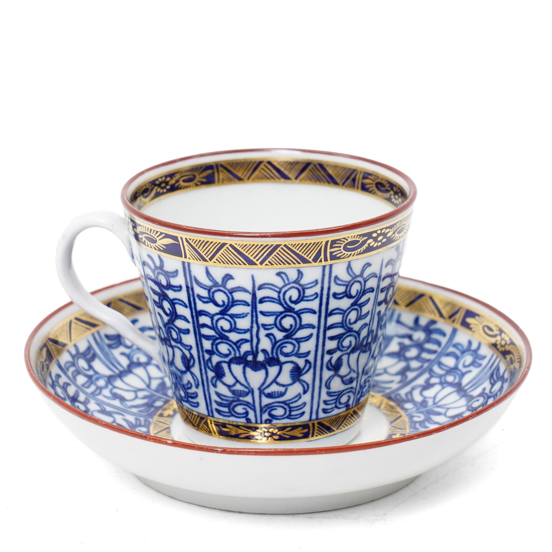 18th century Worcester 'Blue Lily' or 'Royal Lily' pattern tea and coffee service comprising twelve tea cups, twelve coffee cups, twelve saucers, tea pot, milk jug, sugar bowl, slop bowl and pair of plates, filled in crescent marks