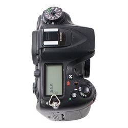 Nikon D7100 DSLR camera body, serial no. 2522259, with an AF-S Nikkor 18-105mm 1:23.5-5.6G ED lens, boxed with strap