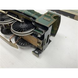 Oakville Kits '0' gauge - constructed and painted Great Western Star Class 4-6-0 locomotive 'Knight of the Golden Fleece' No.4016 and tender; in original kit box with paperwork