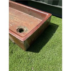 Brown glazed shallow sink - THIS LOT IS TO BE COLLECTED BY APPOINTMENT FROM DUGGLEBY STORAGE, GREAT HILL, EASTFIELD, SCARBOROUGH, YO11 3TX