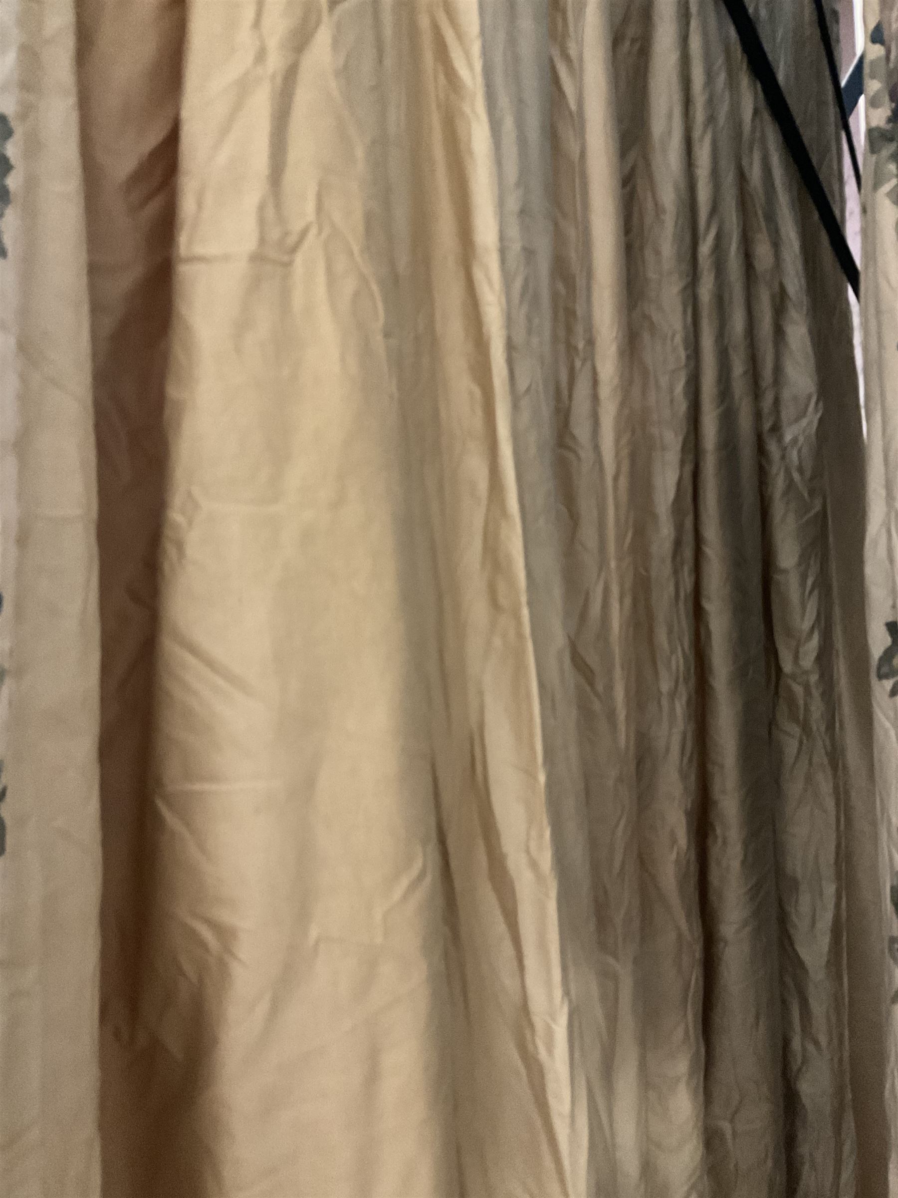 Large pair of Country House inter-lined curtains, cream fruit pattern, approx H395cm x W430cm overall each curtain