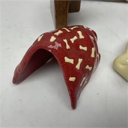 Border Fine Arts Shaun The Sheep Tractor Train and musical figure, together with a Wallace and Gromit photograph frame and a Gromit cruet sett, three in original boxes  