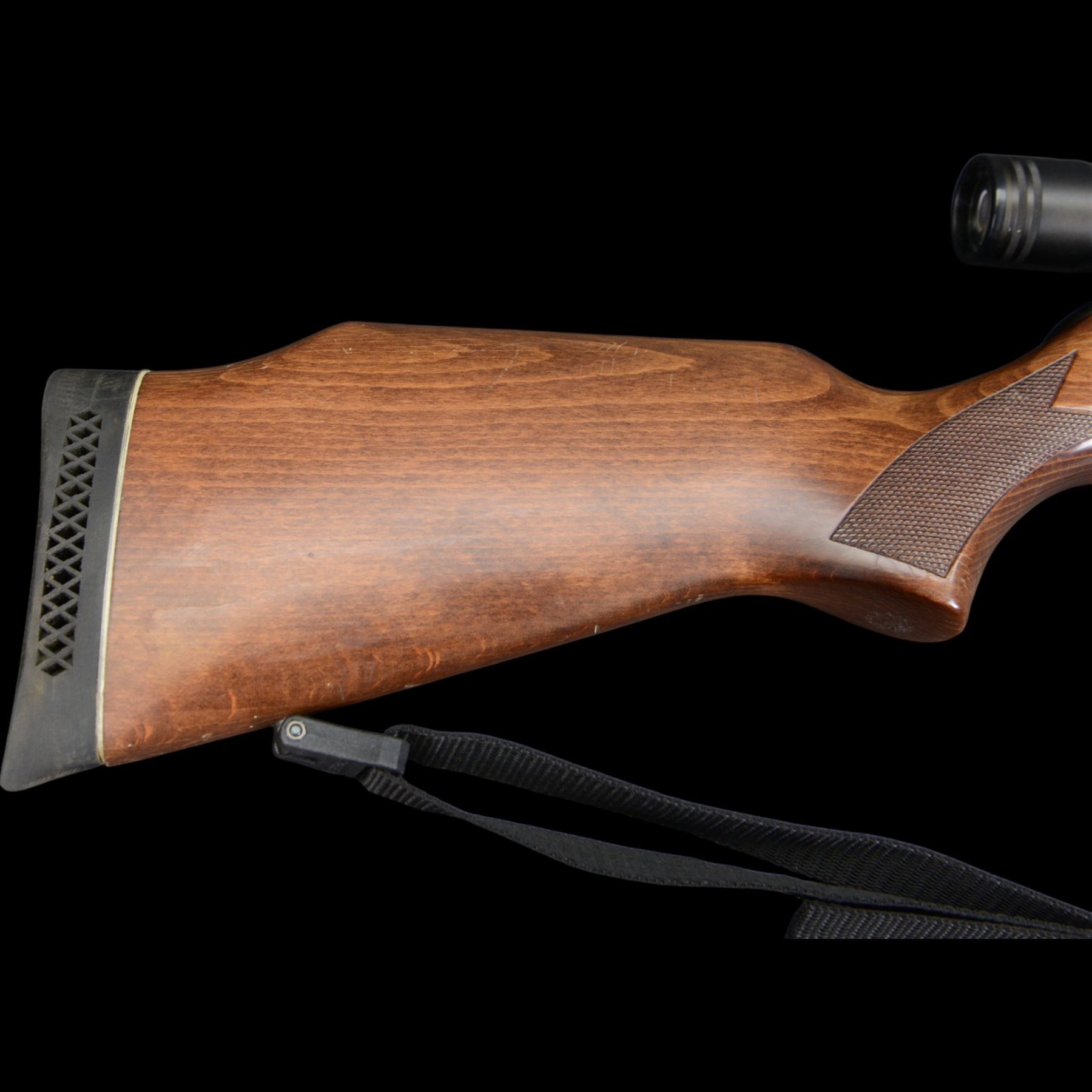 Gamo Maxima .22 break barrel air rifle, serial no 04-183689-04, with Gamo sight, in gun sleeve, L121cm