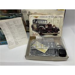 Group of five scale models and scale model assembly kits to include Humbrol Renault TNC6 Bus Parisien and further by Corgi, Matchbox etc, Humbrol Air Brush Set; further loose die cast vehicles to include Corgi Bentley Continental Sports Saloon and Chevrolet Corvette Sting Ray