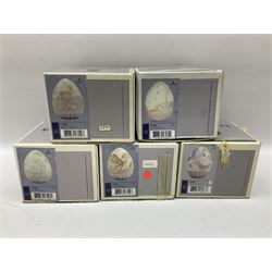 Set of five Lladro limited edition easter eggs for the years 1993, 1994, 1995, 1996 and 1997, sold in the USA only, all with original boxes, H11cm 