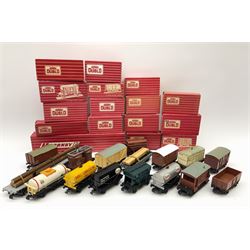 Hornby Dublo - sixteen wagons comprising 4300, 4301, 4311, 4325, 4313, 4612 (in Tony Cooper 1984 box), 4615, 4626, 4627, 4640, 4648, 4658, 4675, 4676, 4678 and 4680; all boxed (16)