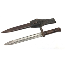  WW2 Hungarian bayonet, 25cm steel single edge fullered blade stamped FGGY,  crossguard stamped 130M,with twin rivited wooden slab grip, L37cm, in steel scabbard with leather frog  