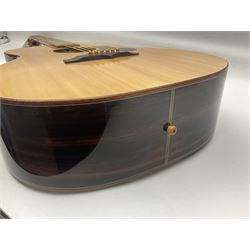Tanglewood Folk/OM cedar and java wood acoustic guitar, the three-piece back with mango spalted wood insert; serial no.180914094 L101cm
