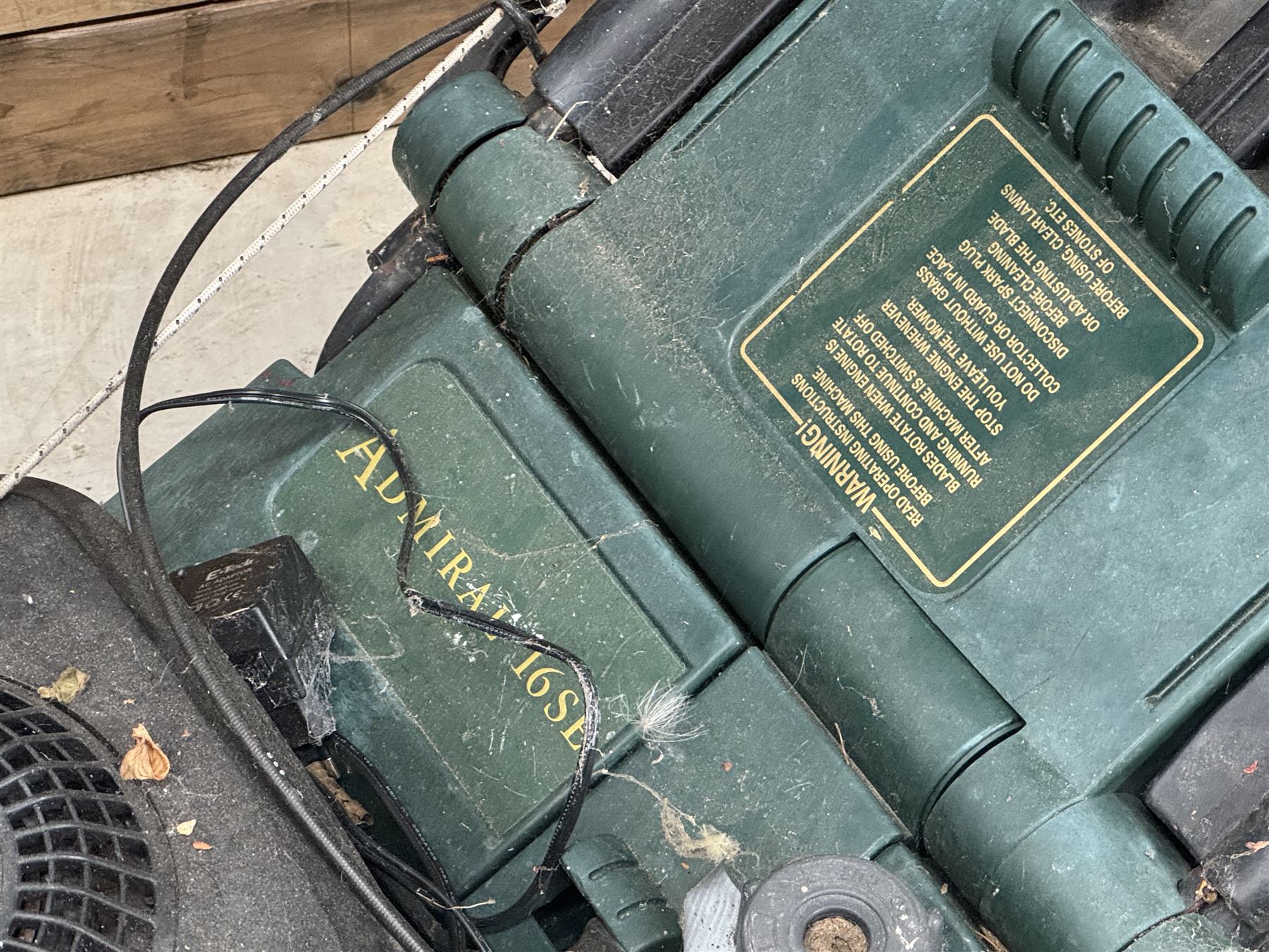 Atco Admiral16 SE petrol lawnmower