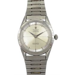 Universal Geneve Polerouter gentleman's stainless steel 28 jewel automatic microtor wristwatch design by Gerald Genta, Cal. 215, Ref. 203557-2, serial No. 1942611, on stainless steel strap