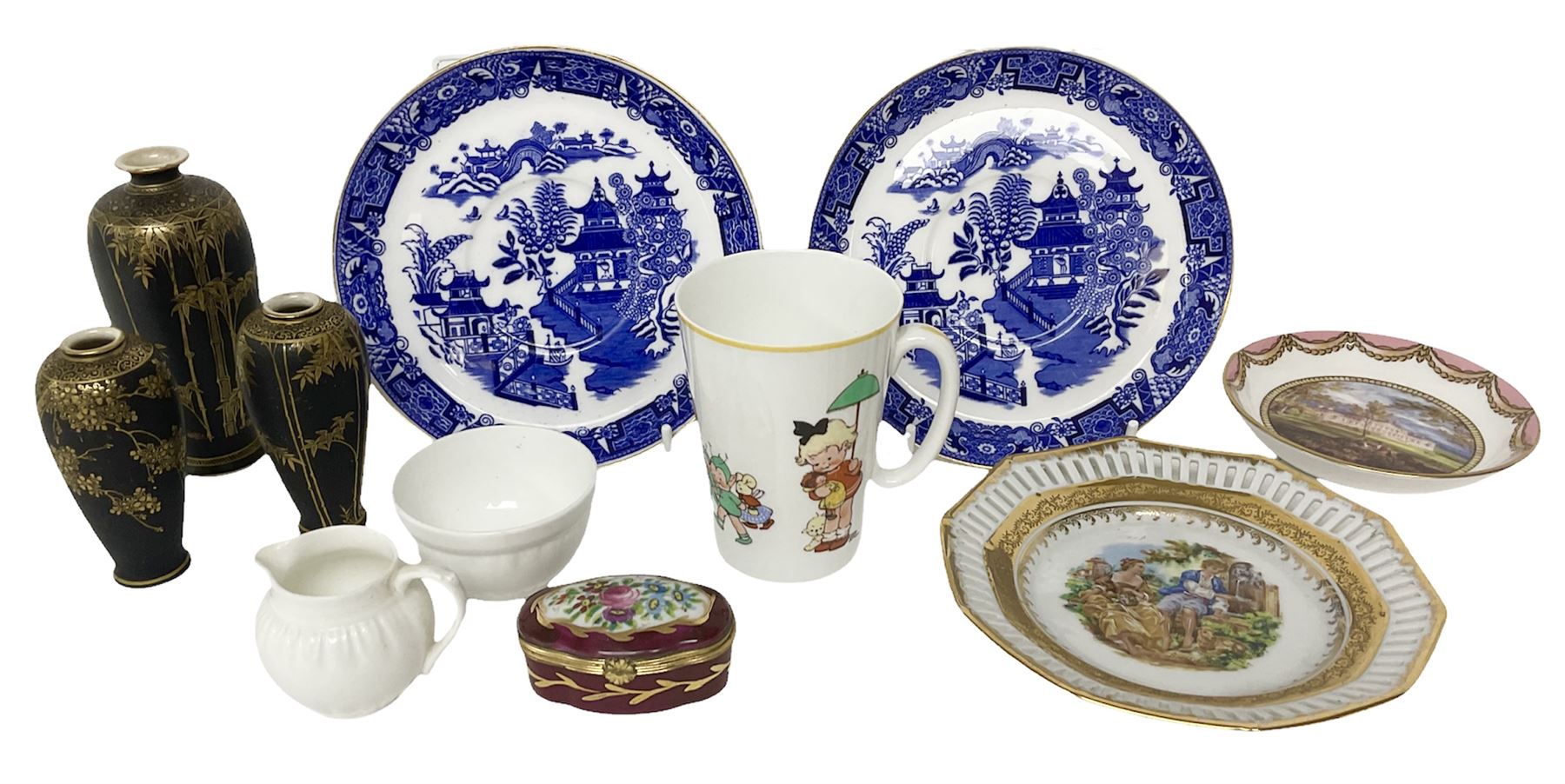 Limoges, hand painted trinket box, together with Limoges hand painted plates, two Royal Worcester Willow pattern plates, etc 