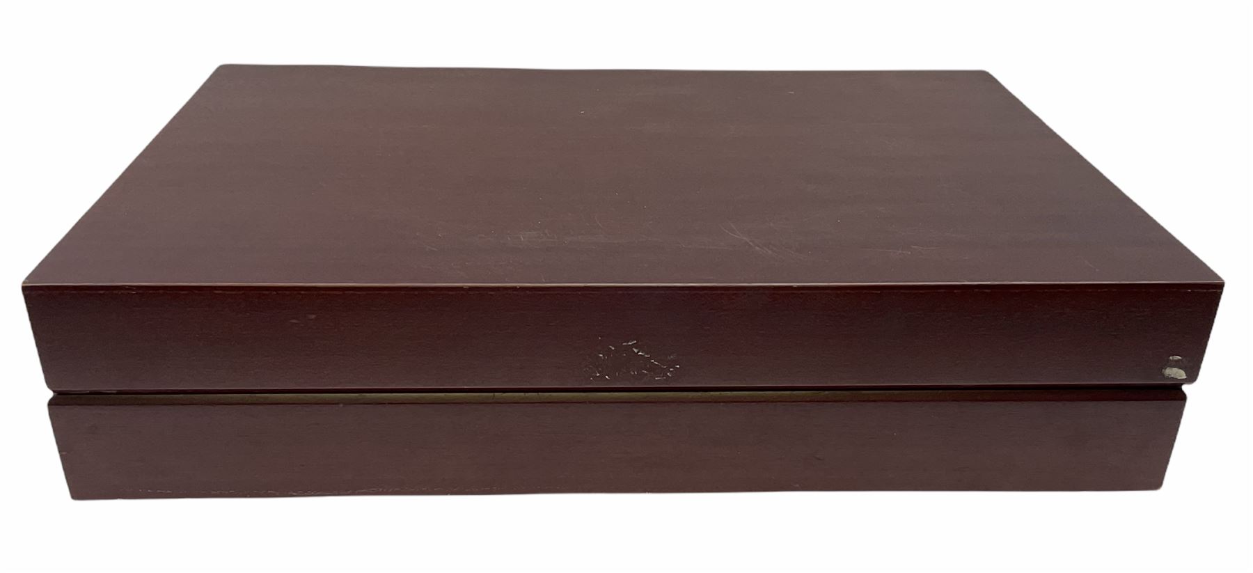 Canteen of silver plated Arthur Price of England cutlery, contained in a wooden case. 