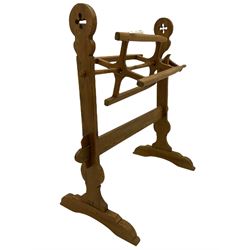 Pine spinning wheel, trestle supports with pierced decoration