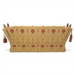 David Grundy - Grande Knoll style drop-arm settee in patterned fabric with nine associated scatter and bolster cushions