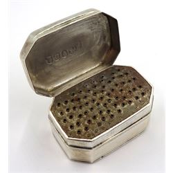 George III silver nutmeg grater makers mark TH, London 1806