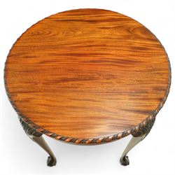 Early 20th century mahogany circular occasional table, moulded top with gadroon edge over carved cabriole legs with acanthus decoration to the knees, terminating in claw and ball feet