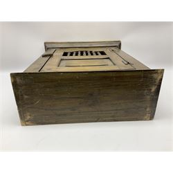 Oak dole cupboard / food hutch, the hinged panelled door with turned spindles enclosing a single shelf interior, H52cm D17cm W46cm